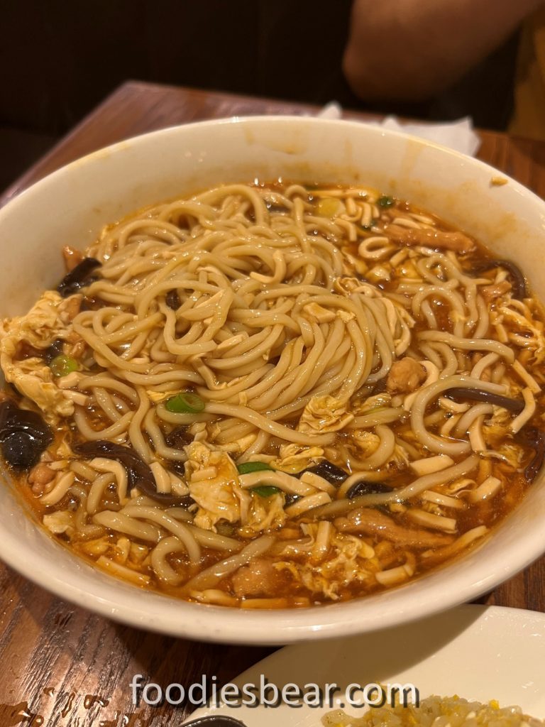 spicy sour noodle din tai fung