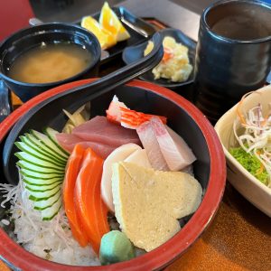 chirashi sushi