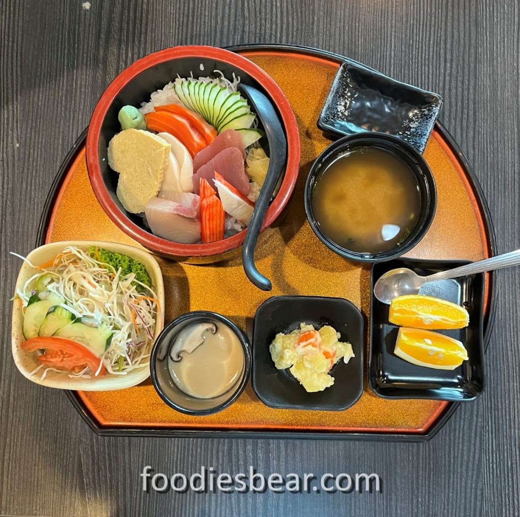 chirashi sushi set