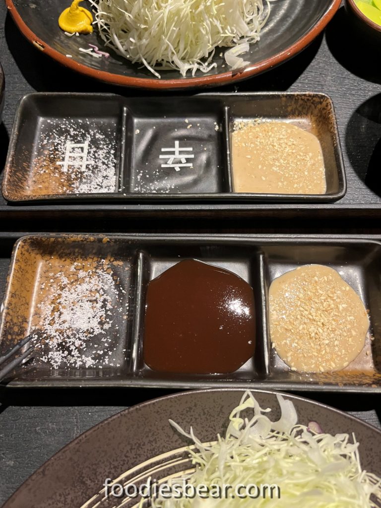 three compartments for sauce