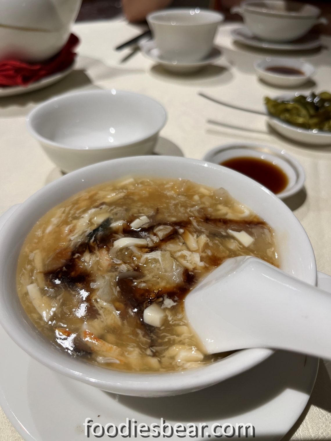Braised Bean Curd Soup with Seafood