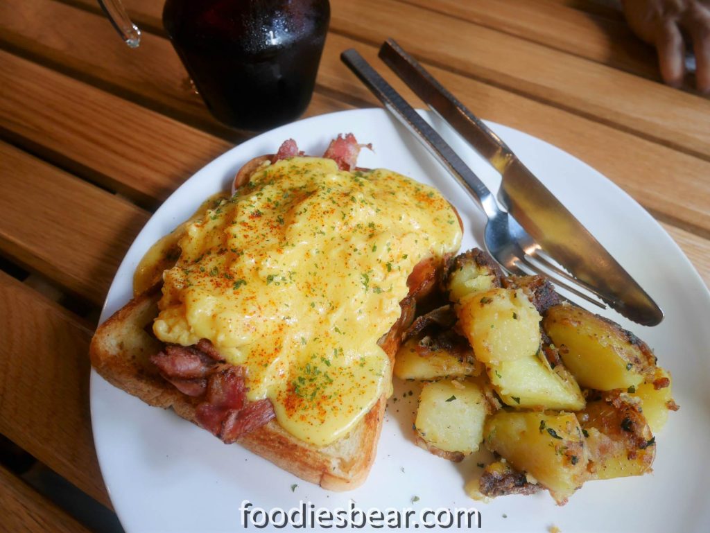 cheesy toast with bacon and potato