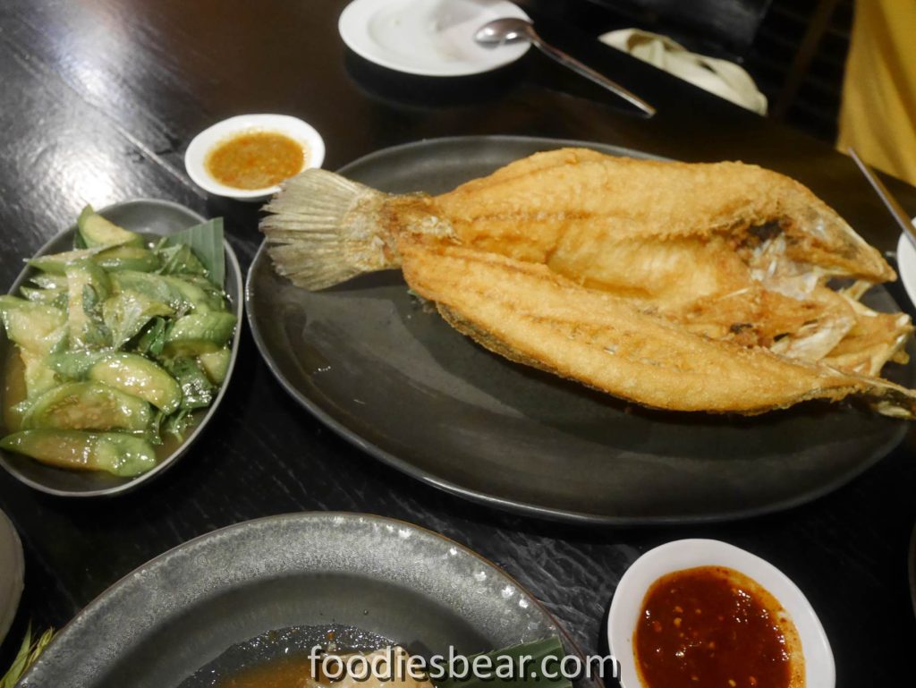 deep fried fish at baan somtum