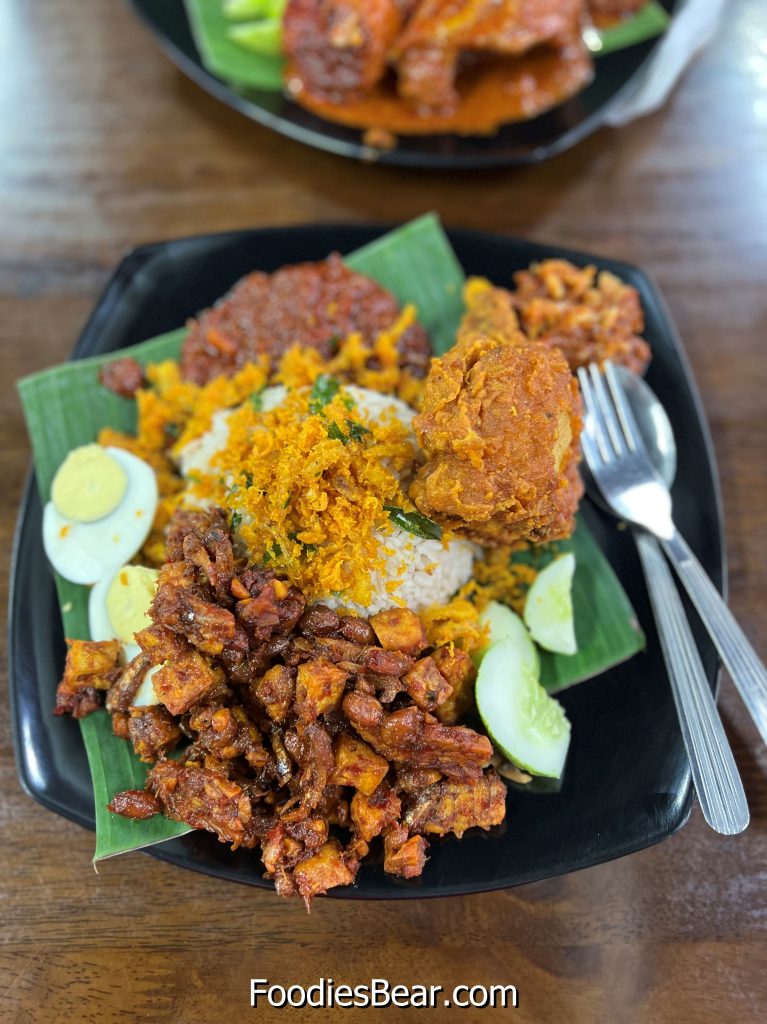 Nasi Lemak Fried chicken and Tempeh