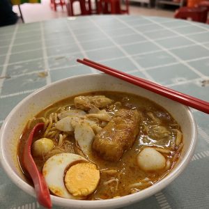 Melawis Mee Hun Kuey - curry noodles