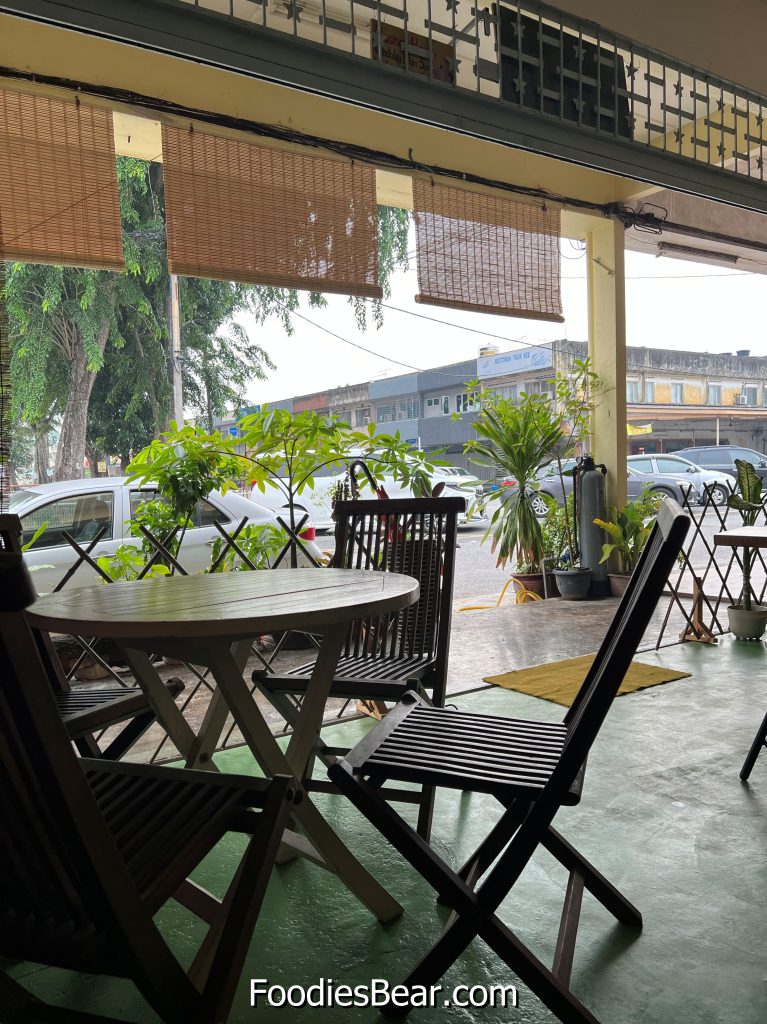 Quiet place to chill and hang out in Cukup, Klang