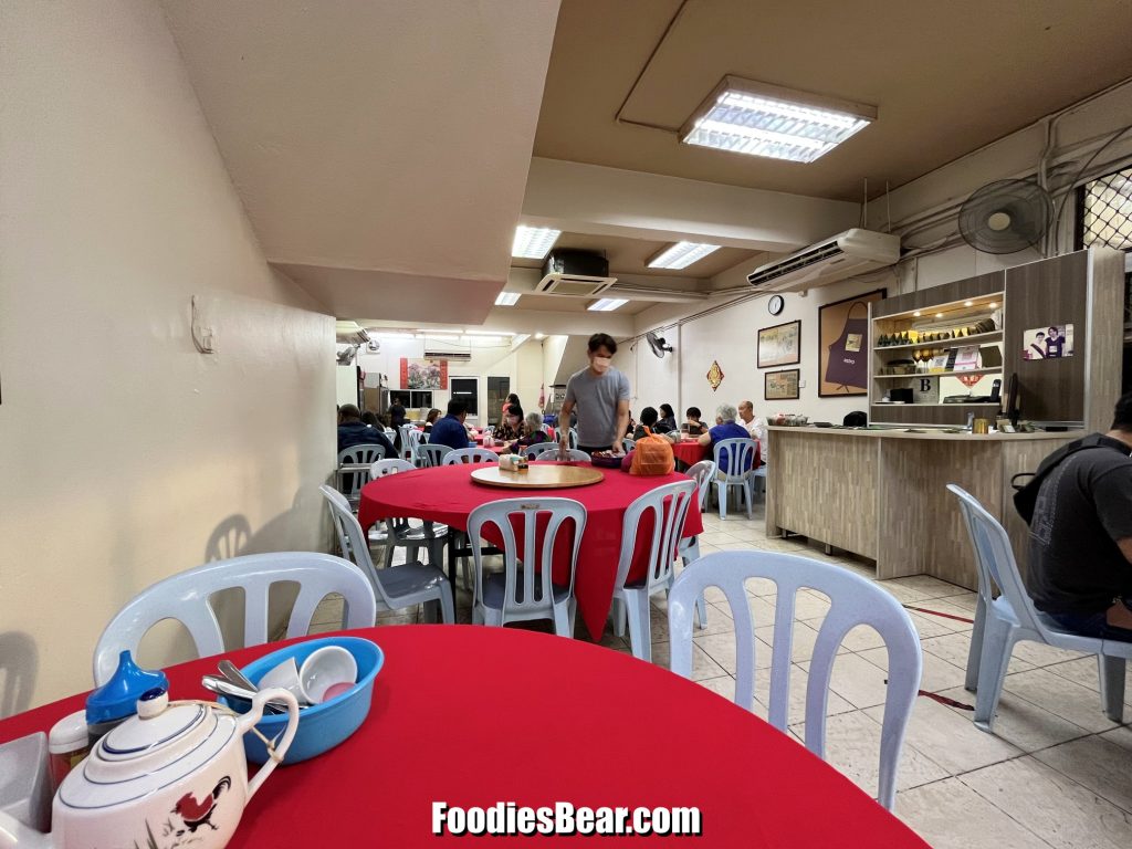 Restoran Gold Leaf Village Klang interior