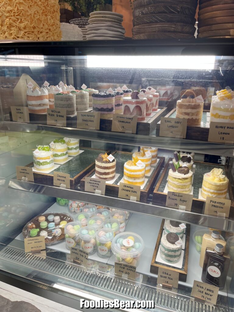 tzuka cake selection