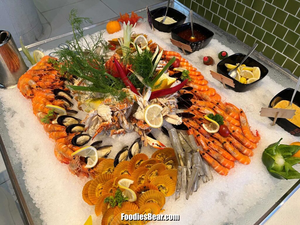 The fresh seafoods station