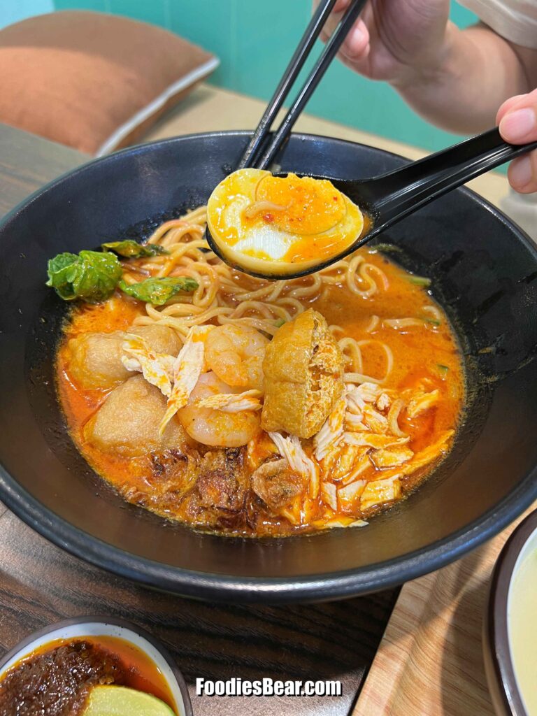 Aunty Khen Nyonya Curry Laksa